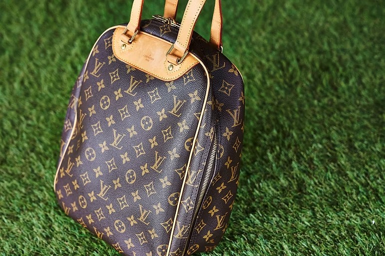 LOUIS VUITTON エクスキュルシオン シューズバッグ